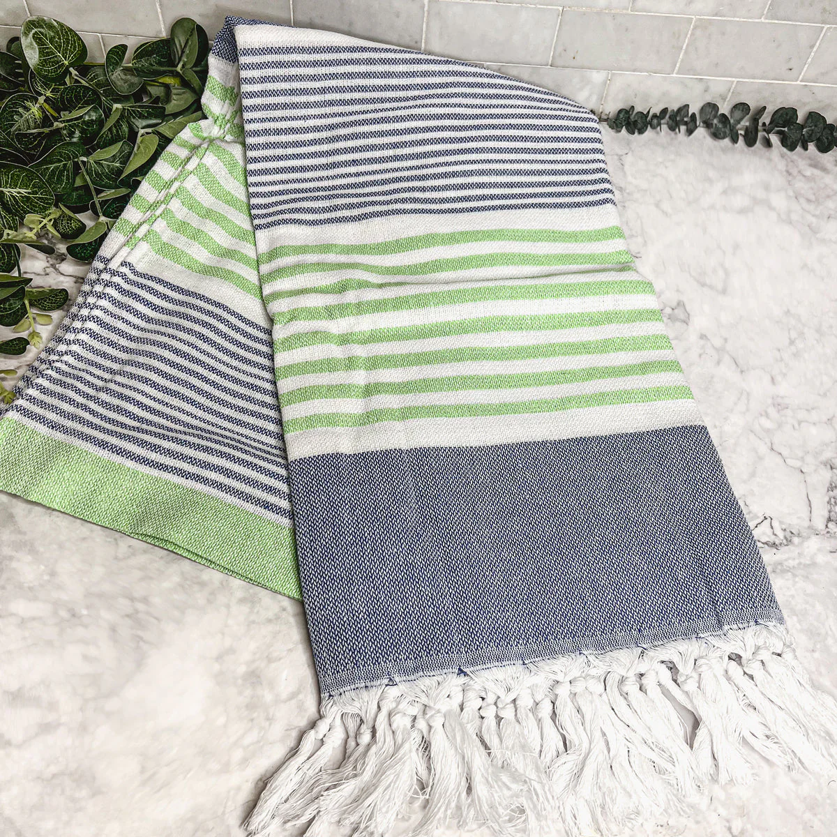 Pop Of Summer Turkish Towel 180GSM Lightweight Cotton Peshtemal Beach Bath Towel With Fringe - Image 4